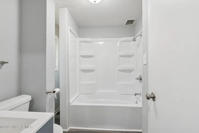 Building Photo - 1557 Indiana Ave