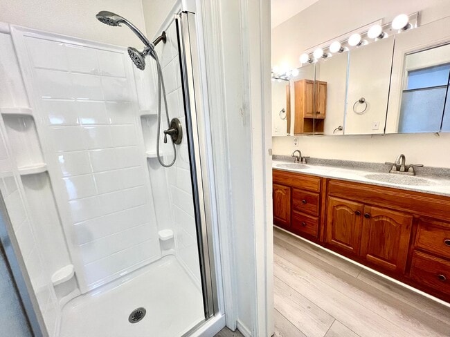 Building Photo - Nice Single Family Home in Bellflower