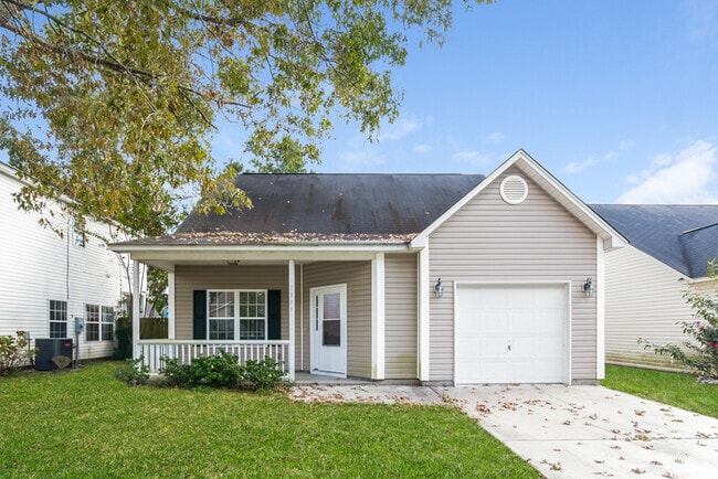 Building Photo - 1305 Pinethicket Dr