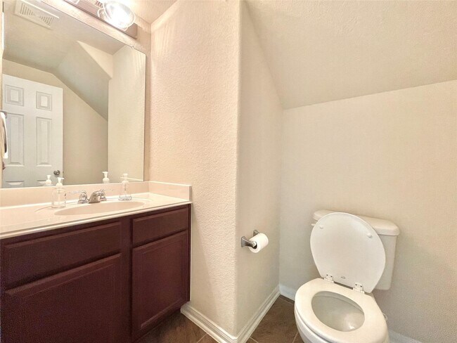 Building Photo - 14903 Vinegrove Falls Ct