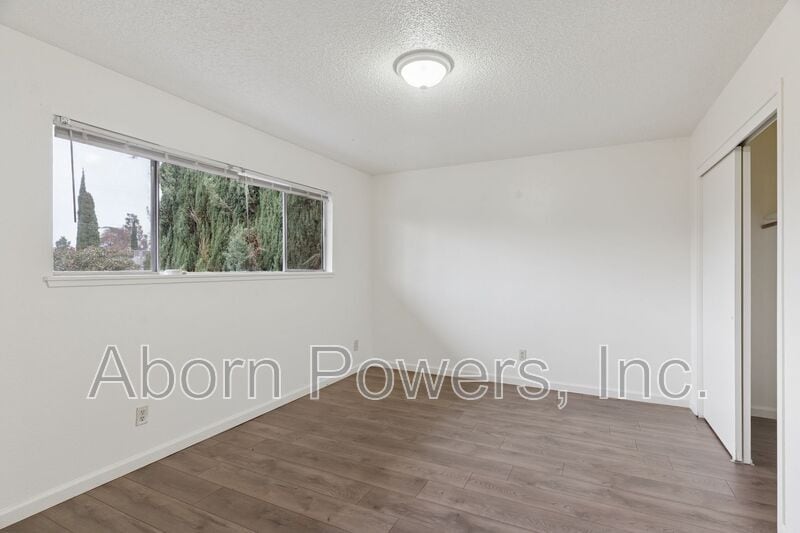 Building Photo - 1215 Williams Way
