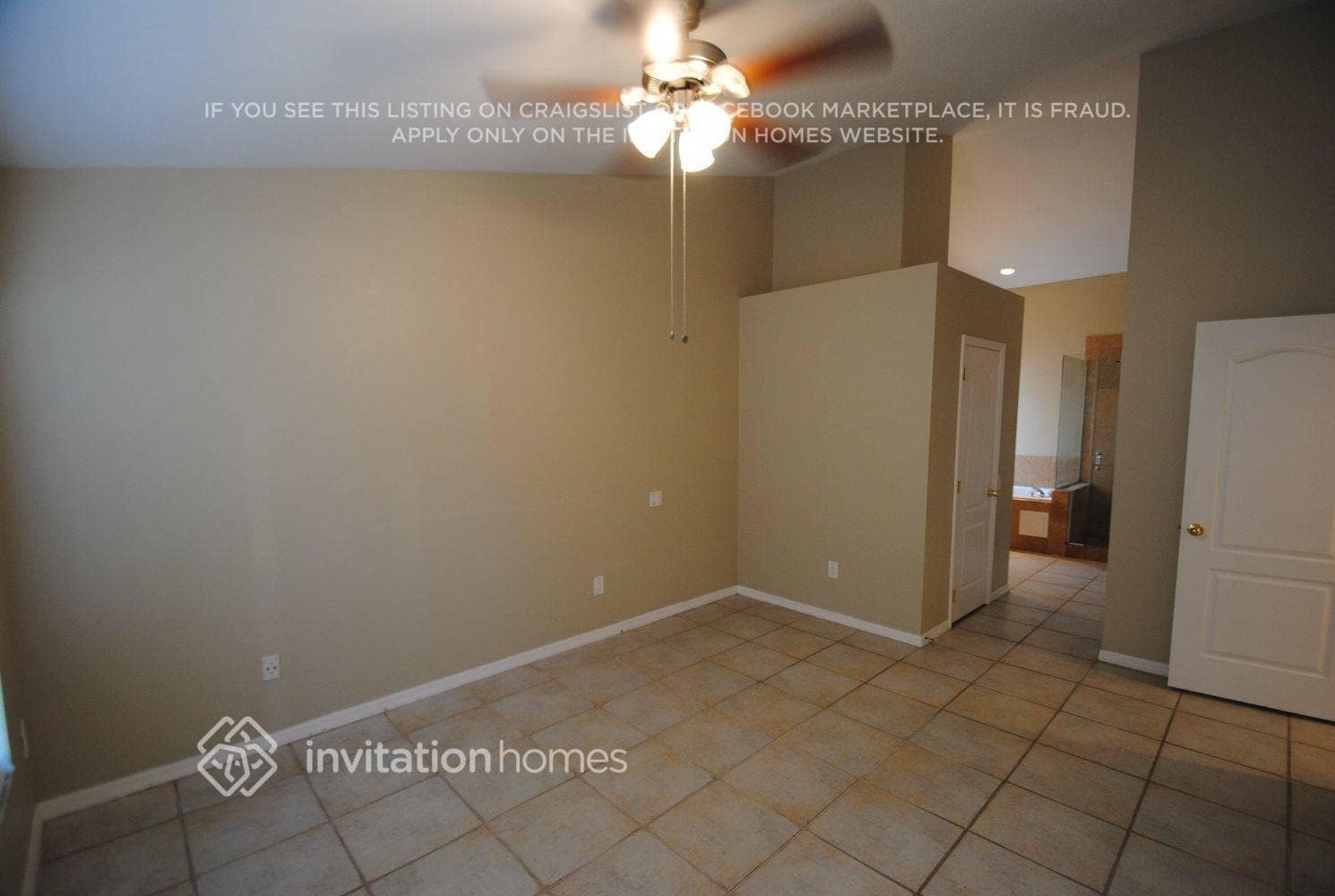 Building Photo - 829 W Charing Cross Cir