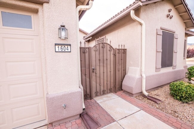 Building Photo - 1604 Laguna Nigel Dr