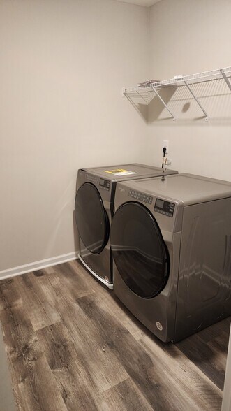 Building Photo - 61 Snapdragon Dr