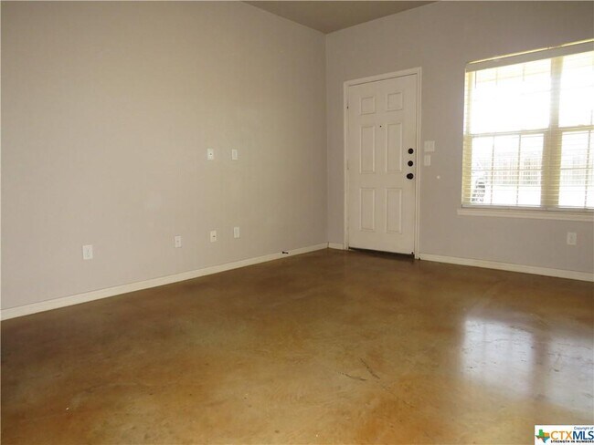 Building Photo - 4409 Brutus Ln