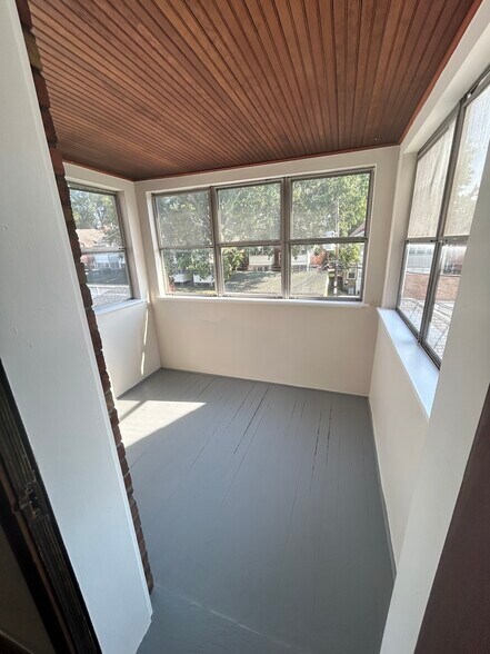 Building Photo - 6340 Bancroft Ave