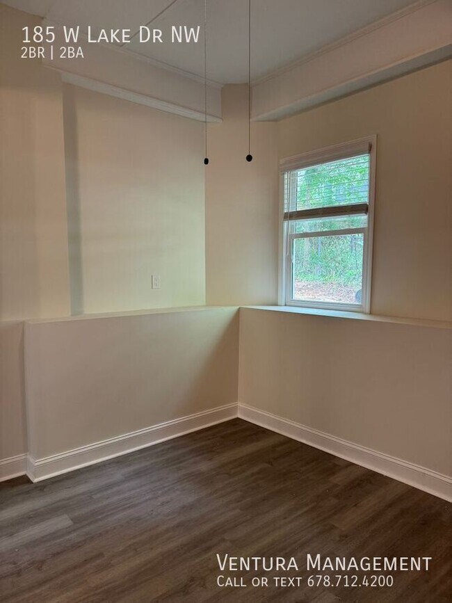 Building Photo - 185 W Lake Dr NW