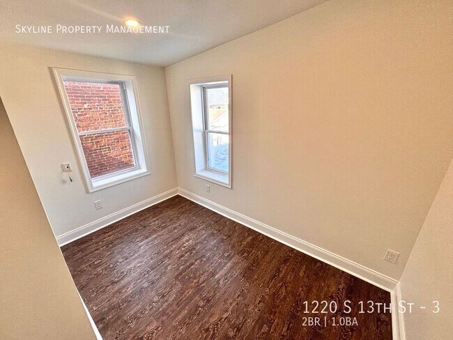Building Photo - 1220 S 13th St