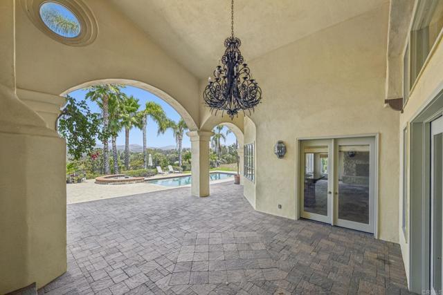 Building Photo - 431 Flores De Oro