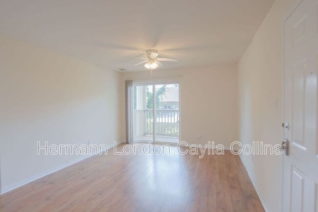 Building Photo - 725 Ridgeside Dr
