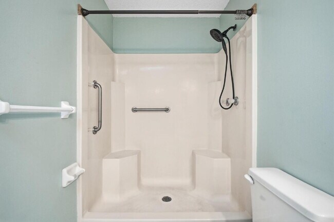 Building Photo - 3-Bedroom Coastal Home Minutes From the Beach