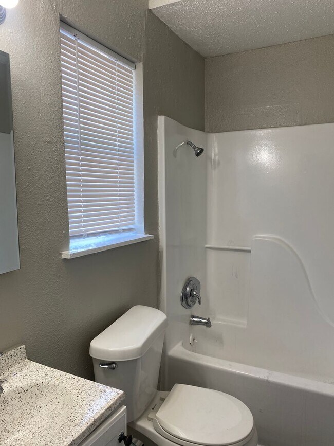 Building Photo - SOUTH PARK APARTMENTS