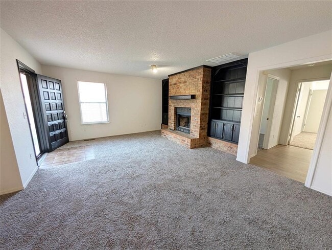 Building Photo - 9030 Roxbury Terrace