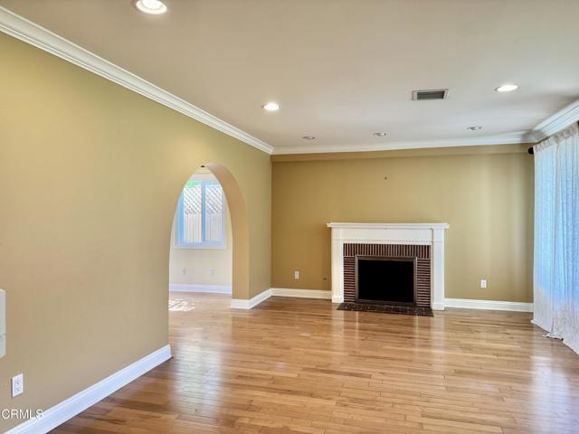 Building Photo - 1736 Vistillas Rd