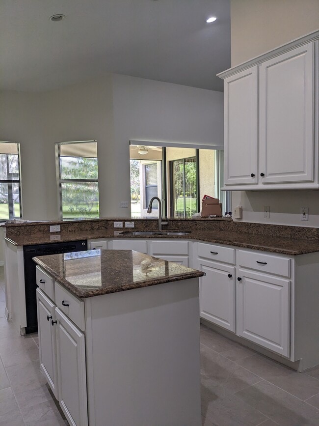 Building Photo - 12664 Cara Cara Loop