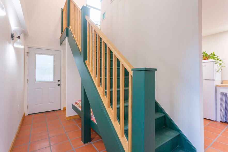 Stairs to 2nd Floor - 10 Linden Dr