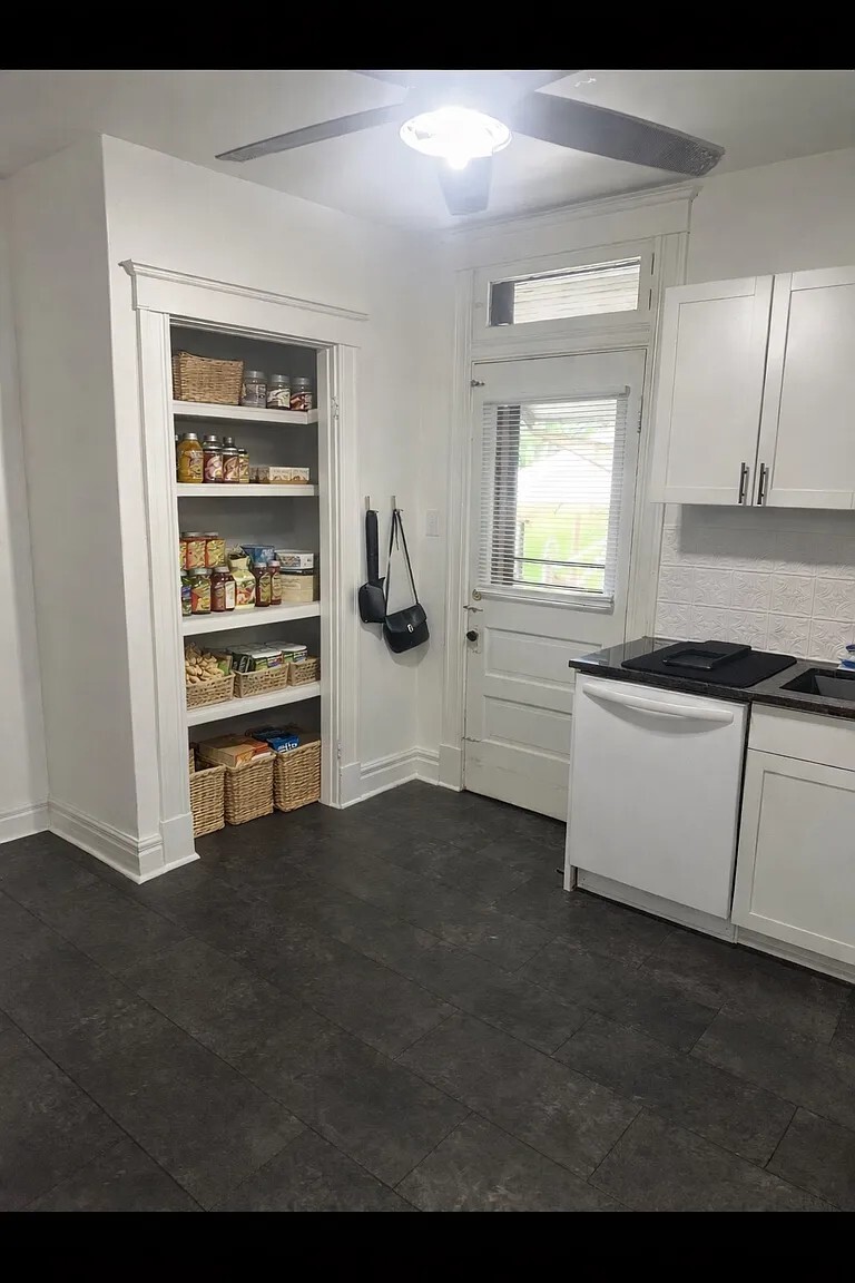 Building Photo - 4816 Eastern Ave