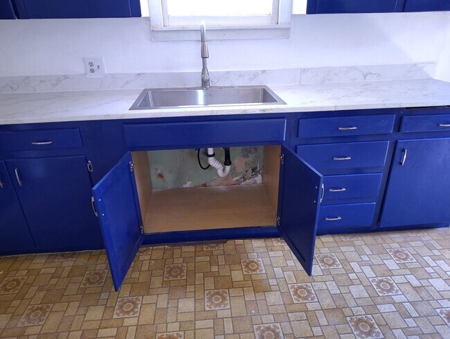 Building Photo - Cute home for rent in Woodlake, Ca