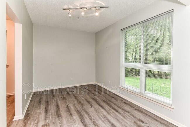 Building Photo - 11831 Shire Ct