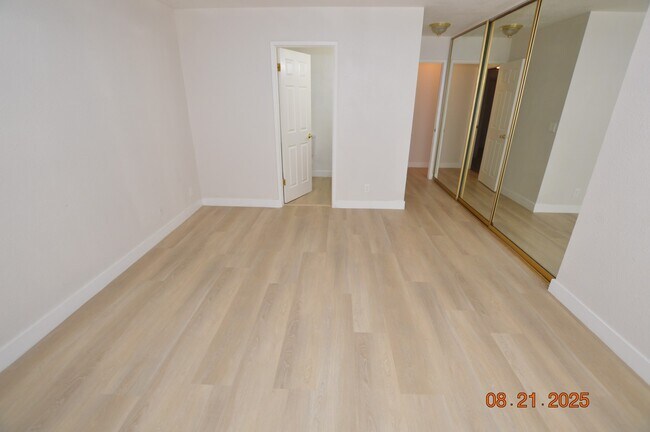 Building Photo - 6751 Sebring St