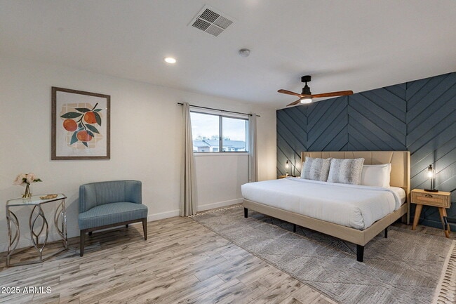 Building Photo - 8725 E Palo Verde Dr