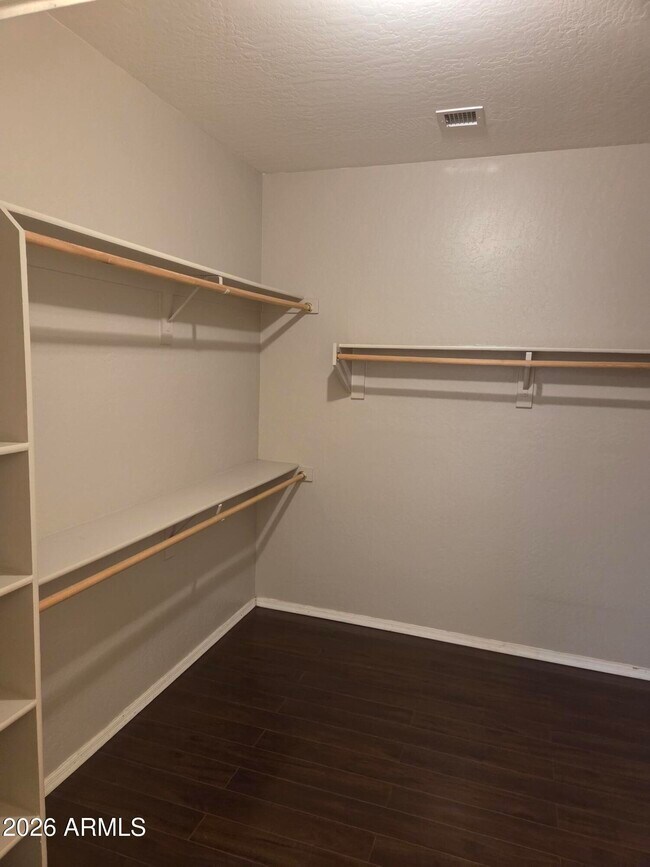 Building Photo - 7809 S 18th Way