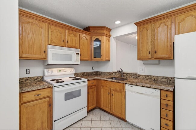 Building Photo - 26 Abbey Ln