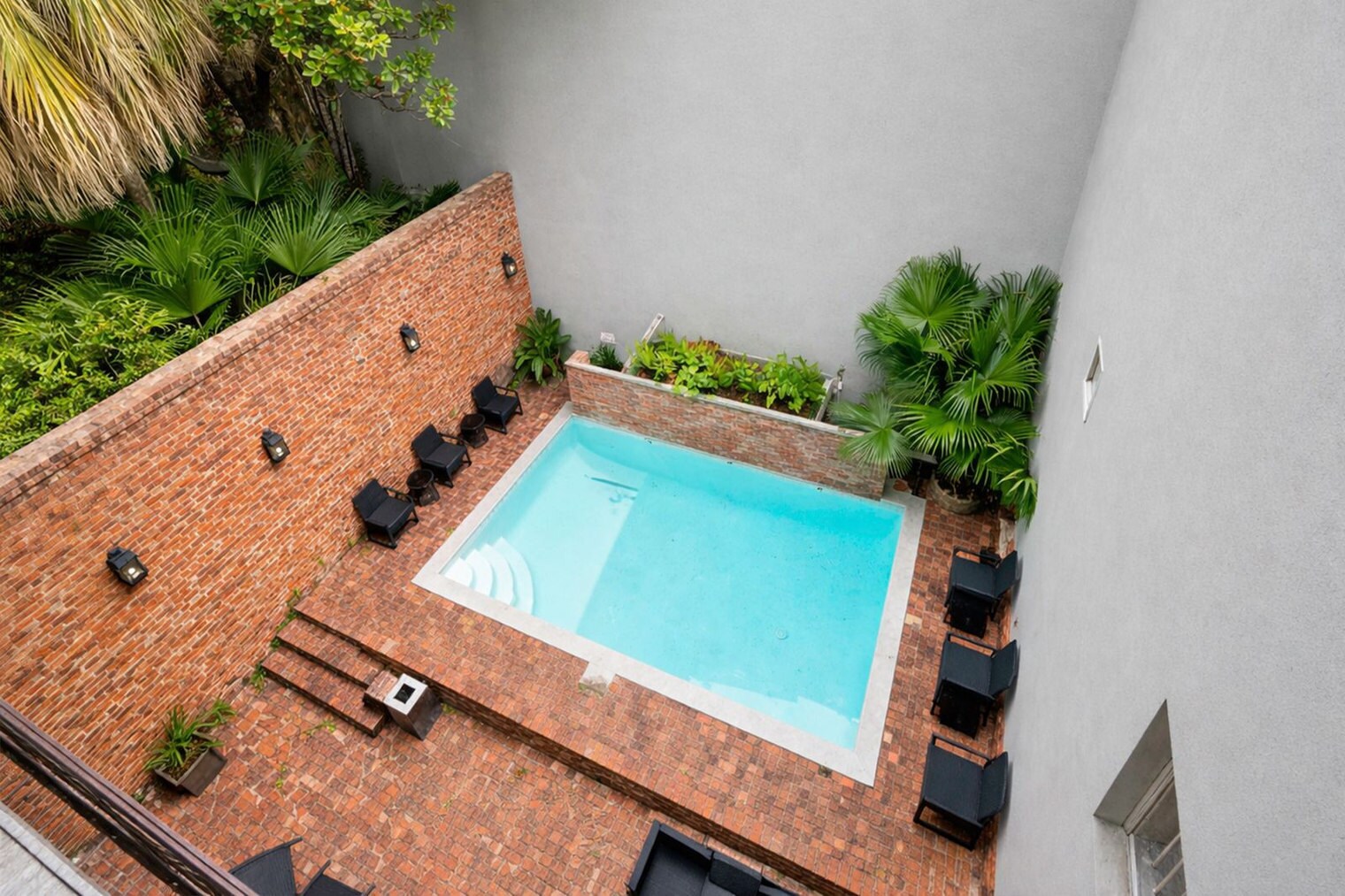 Building Photo - 508 Chartres St