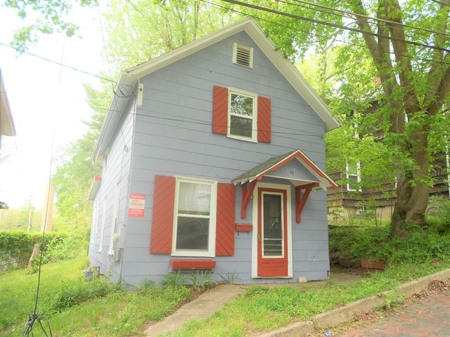 Primary Photo - 19 Smith St