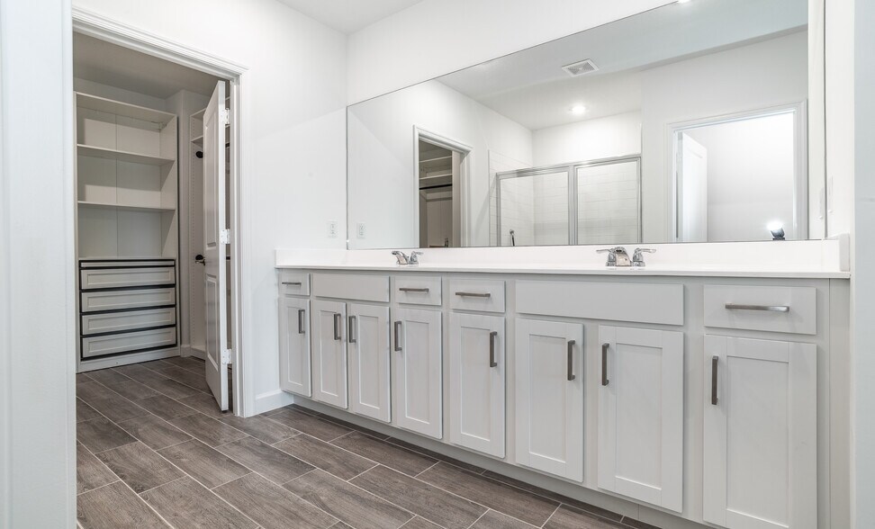 Building Photo - 6378 NW Windwood Way