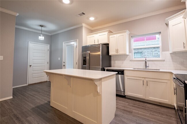Building Photo - 4071 W Santa Maria Ln