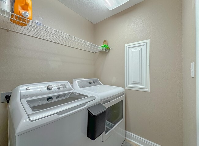 Building Photo - 6303 Rivers Landing Ct