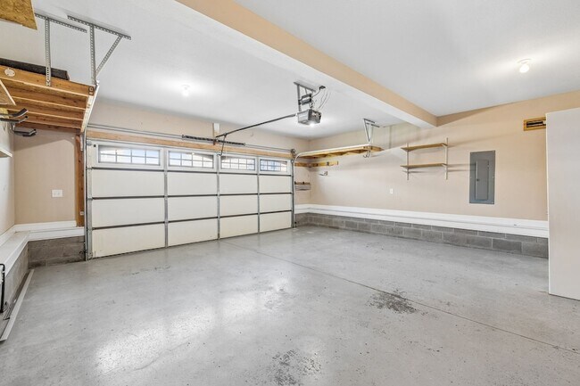 Building Photo - 1129 NJA Tate Dr