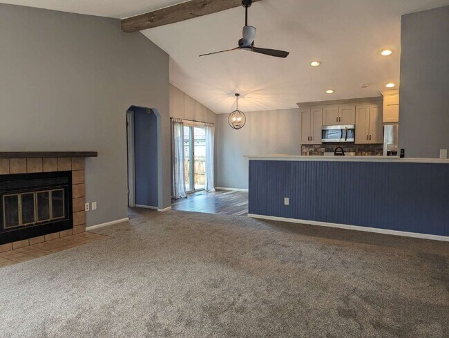Building Photo - Super 3/2 ranch home!