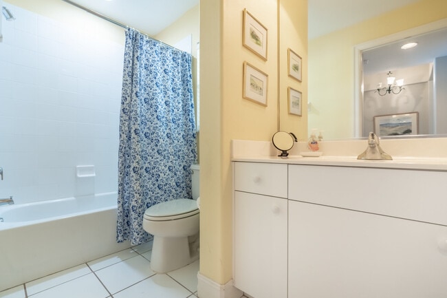 Building Photo - 1035 Tarpon Cove Dr