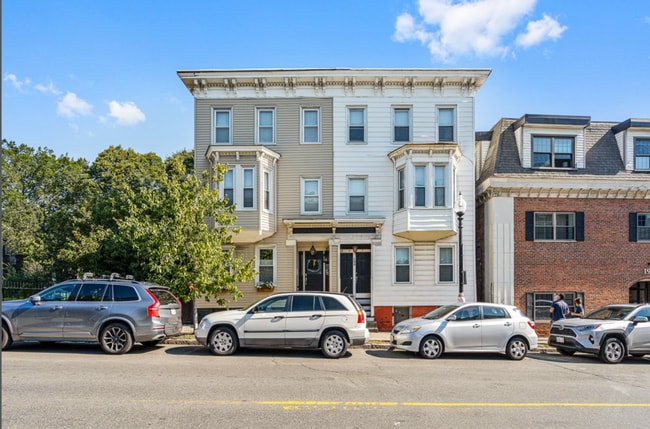 Building Photo - 195 Bunker Hill St