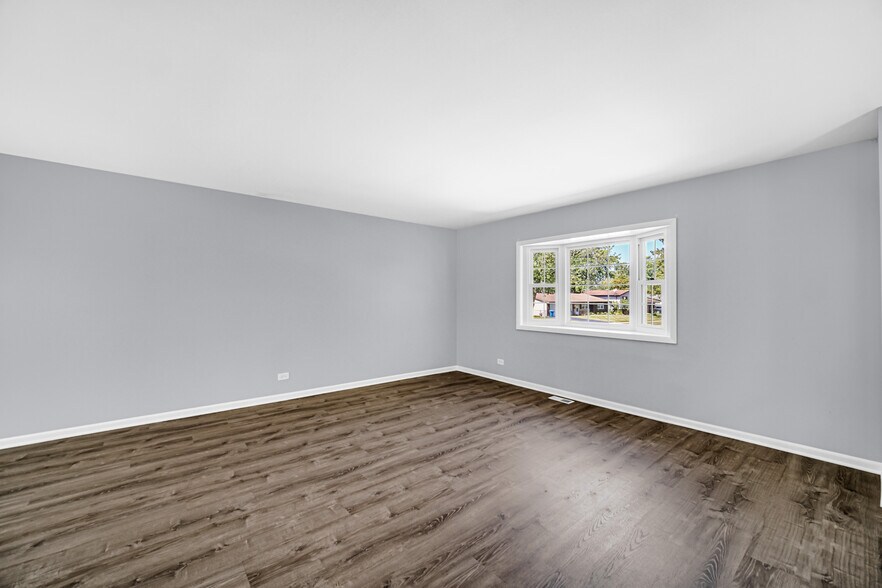 Building Photo - 1023 Westchester Dr