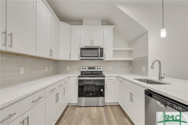 Building Photo - 157 Lower Creek Dr