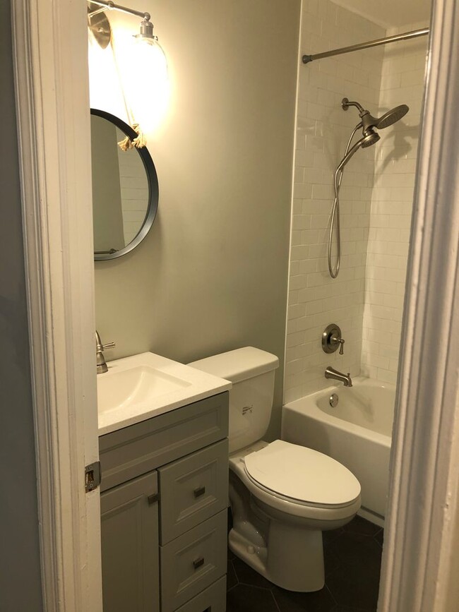 Building Photo - RENOVATED 4 bed 1 bath home in Glen Burnie