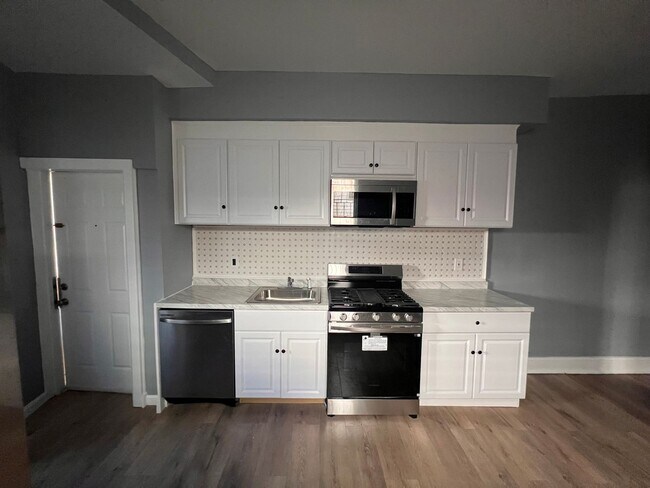 Primary Photo - 144-19 101st Ave