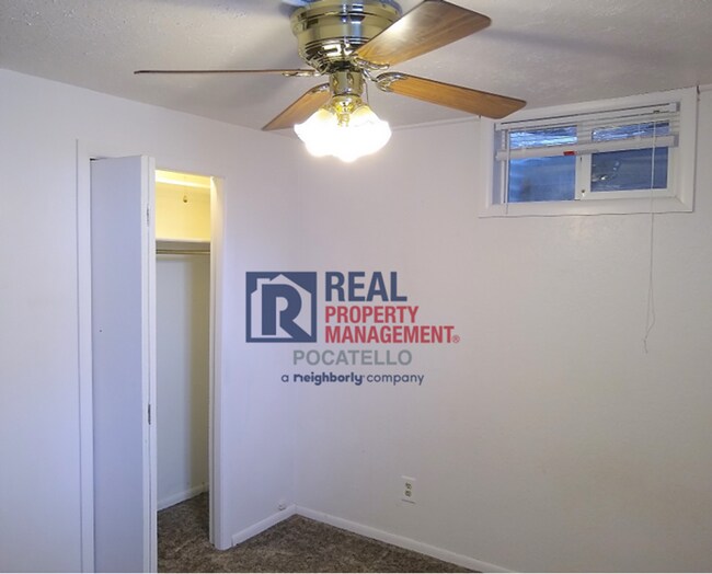 Building Photo - 625 El Rancho Blvd