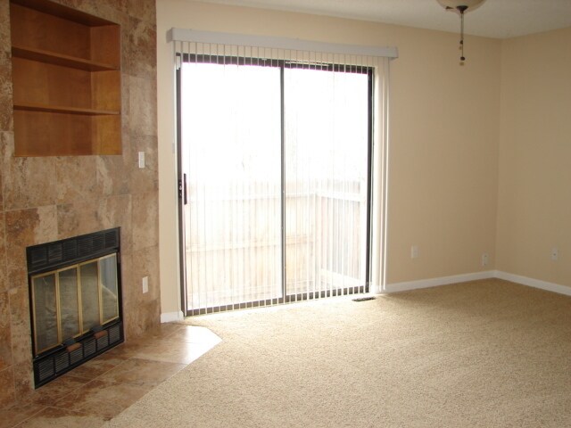 Building Photo - 2349 Lexington Village Lane