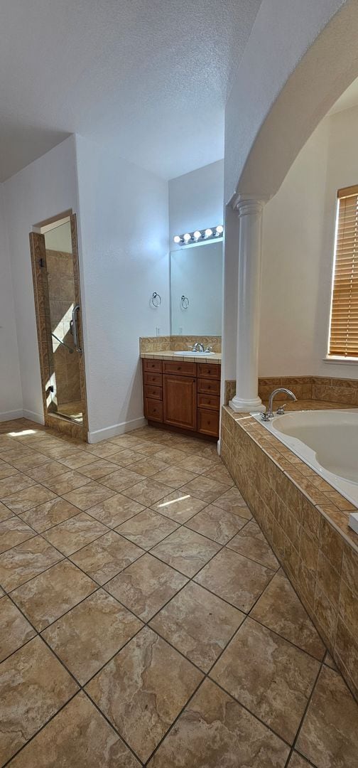 Building Photo - 5 Bed 4 bath 3 car garage Southwest Vistas FOR RENT