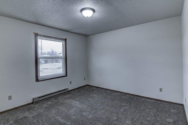 Building Photo - 4615 Fairfax St