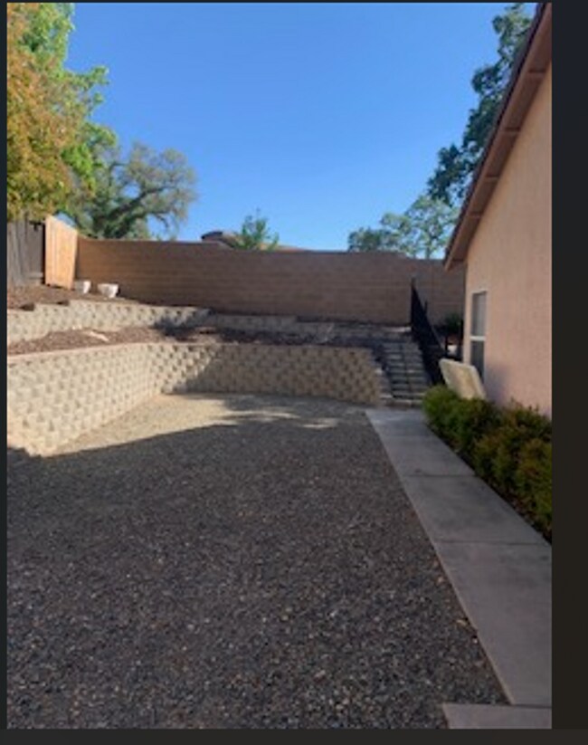 Building Photo - 5500 Granite Falls Way