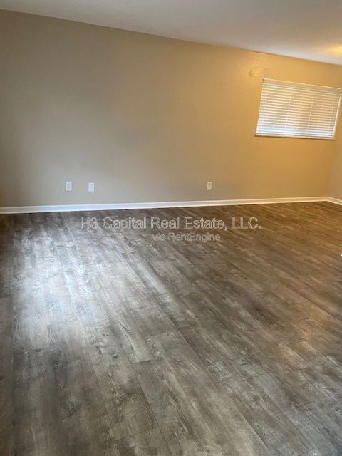 Building Photo - 31 Rosehaven Dr