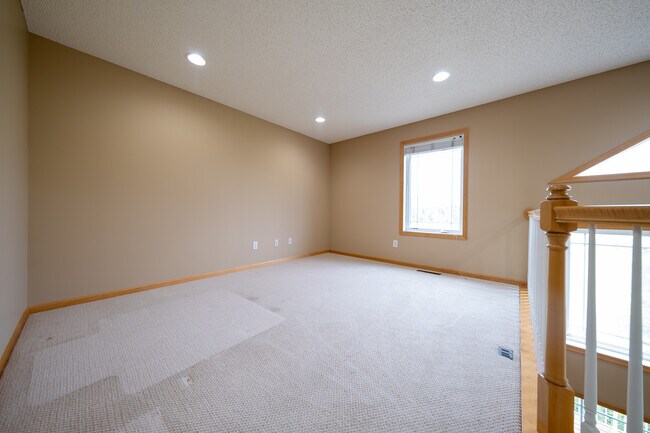 Building Photo - 4989 Archer Ln N