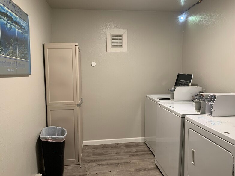 Coin-Op Laundry Facility - 8000 E 10th Ave