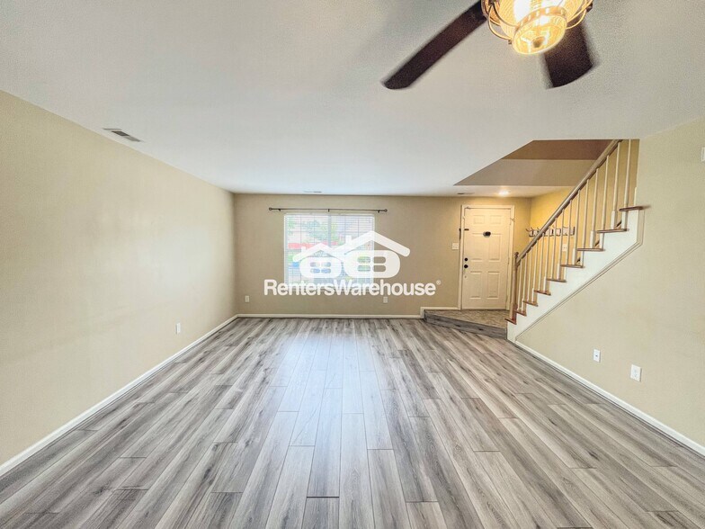 Building Photo - 631 Brisa Ct