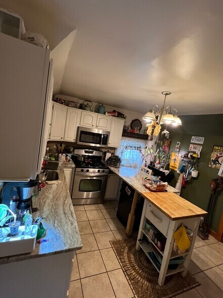 Building Photo - 39 Farquhar St